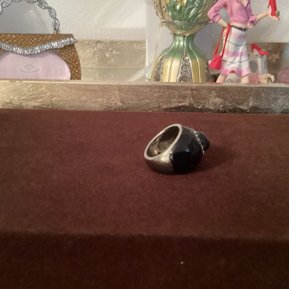Ring - Picture 2 of 4
